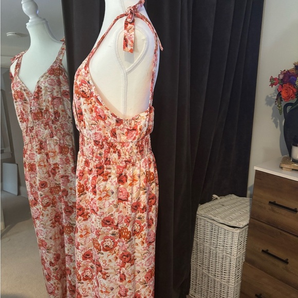 Gorgeous Floral Pink Jumpsuit- NEW! - Picture 6 of 7